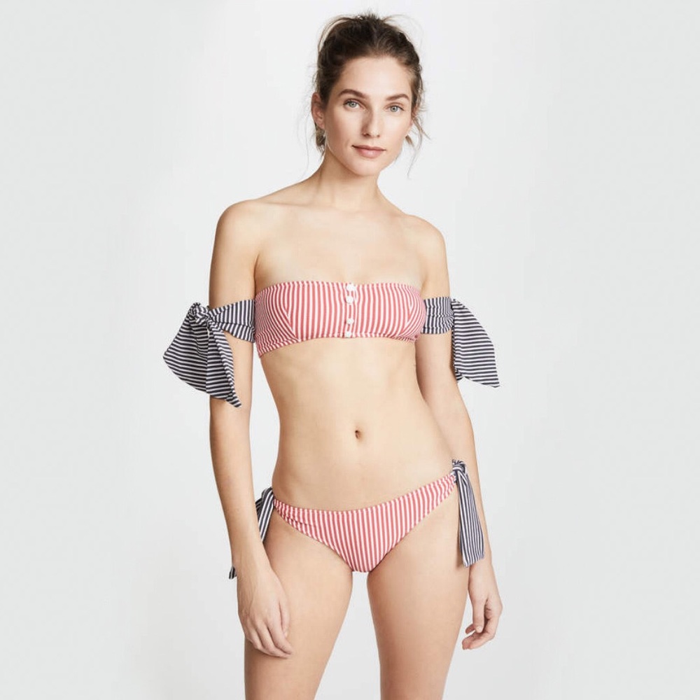 Solid & Striped The Mackenzie Striped Bikini Top In Red Navy Seersucker